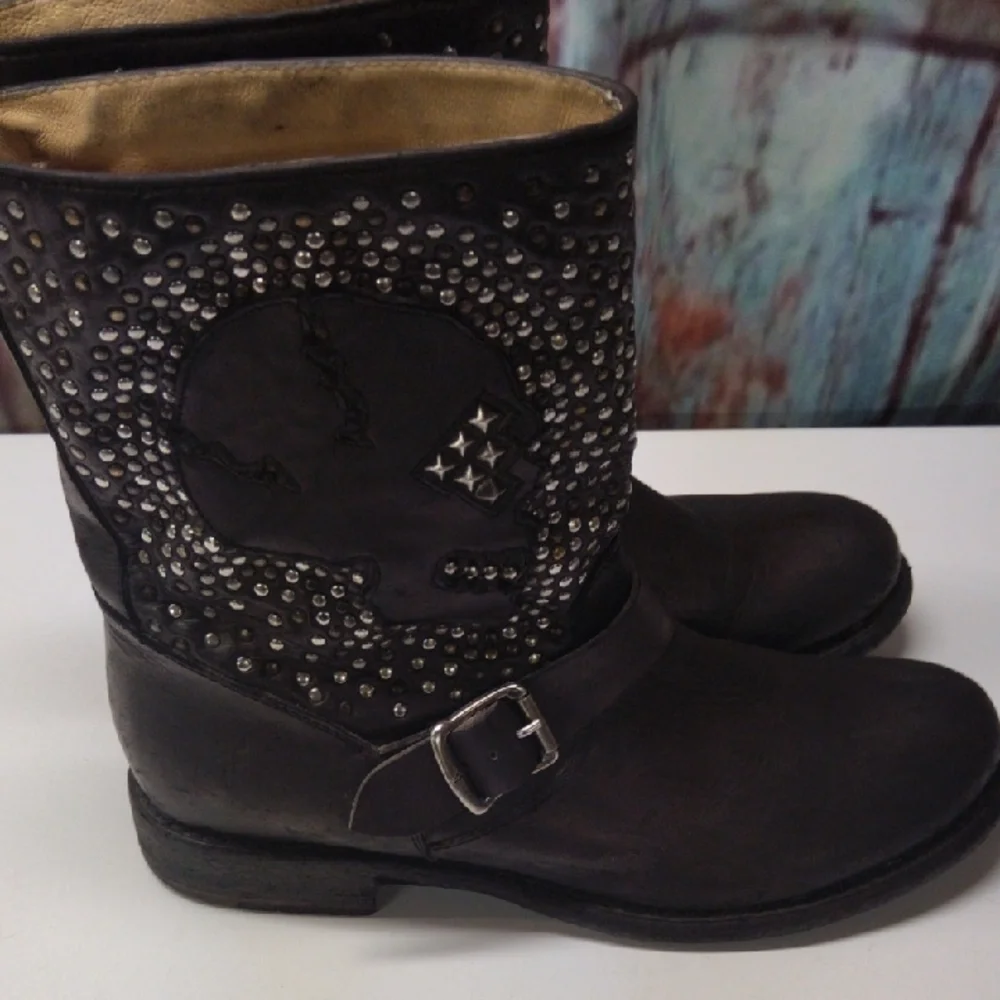 Frye Black Studded Skull Combat Boots Size 11 - Picture 5 of 11